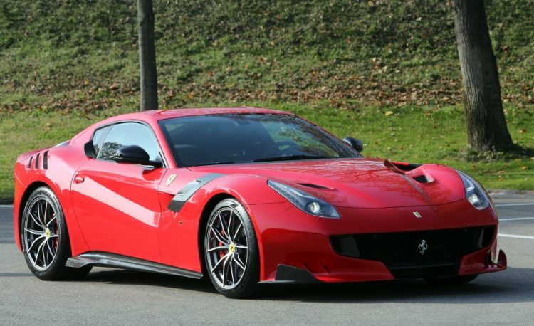 Подогретая версия Ferrari F12 TDF 2023-2024 года