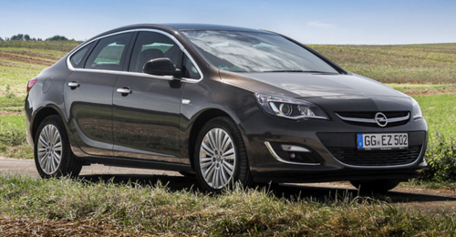 Новый Opel Astra Sedan – изысканность и шик за умеренную цену