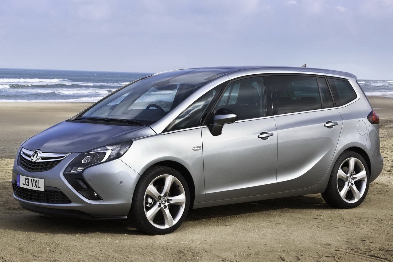 Opel Zafira получила молодежный дизайн и множество новых опций
