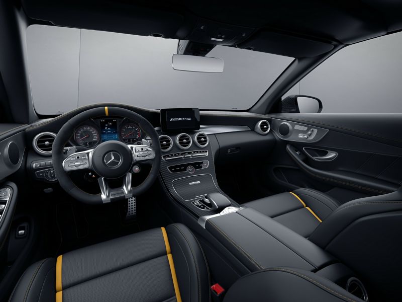 Атмосферный V8 против турбосилового ряда: увлекательное погружение в Mercedes C63 AMG Coupe