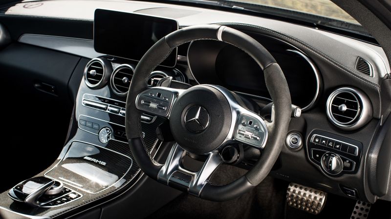 Атмосферный V8 против турбосилового ряда: увлекательное погружение в Mercedes C63 AMG Coupe