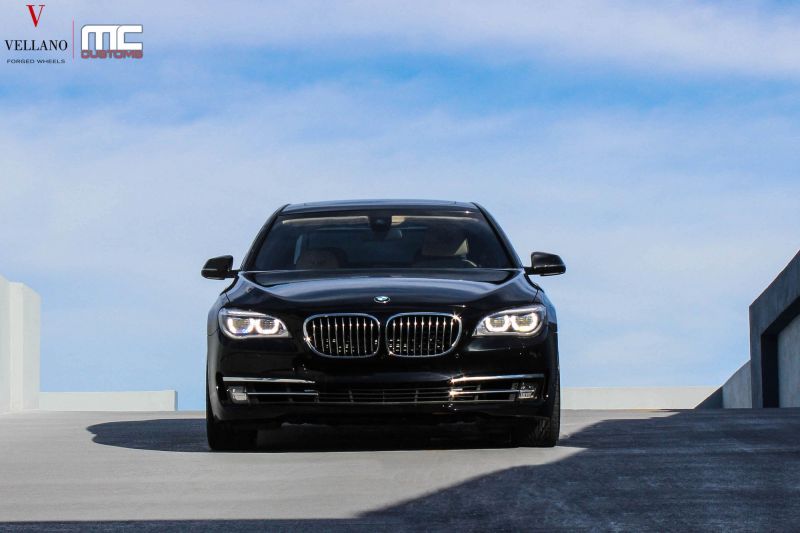 БМВ 7 серии Ф01 и Ф02: как отличить рестайлинговую модель по внешним ...