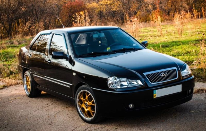 Chery Amulet: его характеристики, комплектации и преимущества