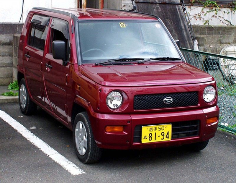 Daihatsu Naked