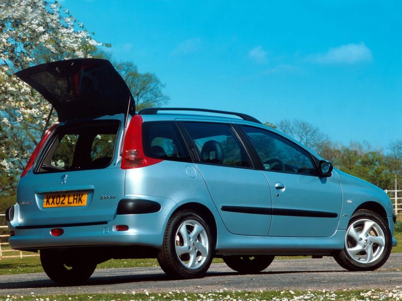 Есть ли трюки по обслуживанию Peugeot 206 SW: самые полезные для владельца пежо