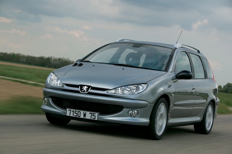 Есть ли трюки по обслуживанию Peugeot 206 SW: самые полезные для владельца пежо