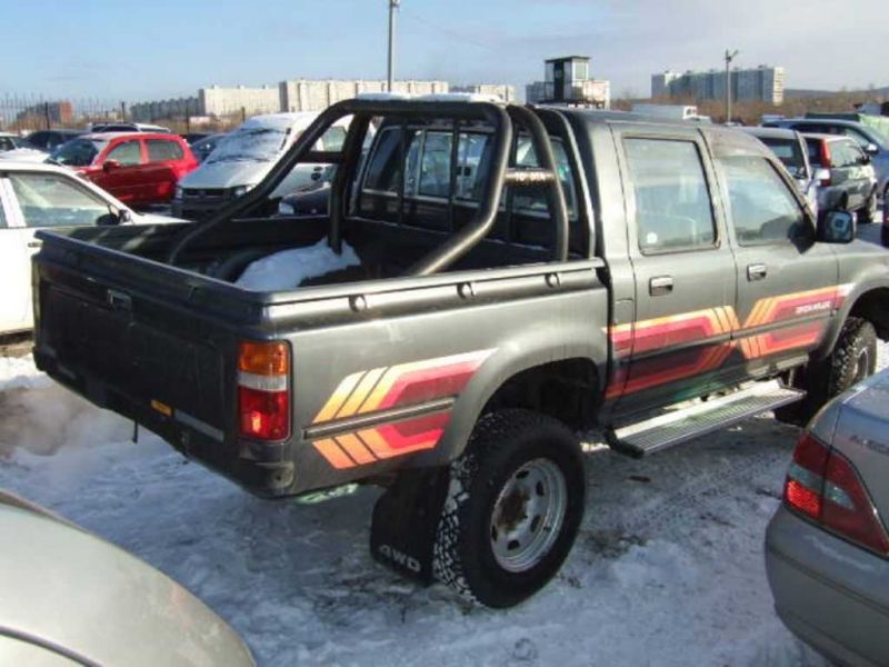 Интересна ли вам подробная история моделей легендарного пикапа Toyota Hilux: вся правда про этот автомобиль