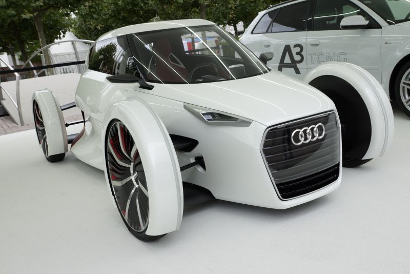 Интересные детали об автомобиле Audi RSQ из фильма «Я, робот»: отличия от других концептов