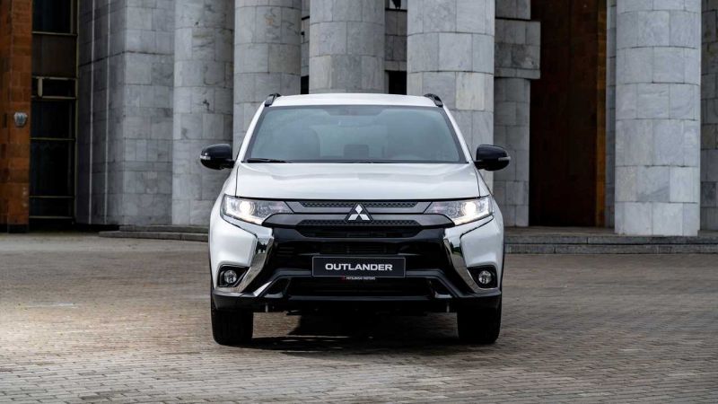 Интересные факты о Mitsubishi Outlander Black Edition: что меняется в черном варианте