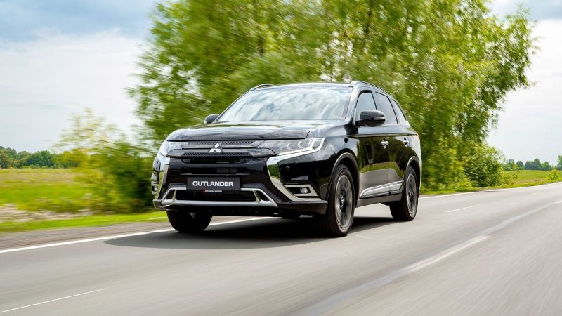 Интересные факты о Mitsubishi Outlander Black Edition: что меняется в черном варианте