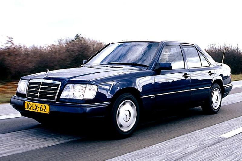 История Mercedes-Benz серии W124: углублённый анализ выпуска культовой модели