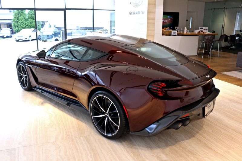Изысканный Aston Martin Vanquish: как оценить этот шедевр автопрома