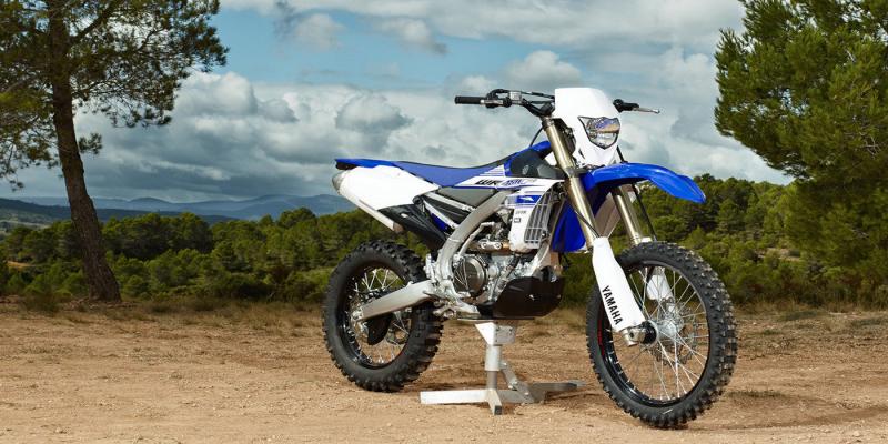 Как это на самом деле: Кроссовый мотоцикл Yamaha YZ450F 2023 года в подробностях