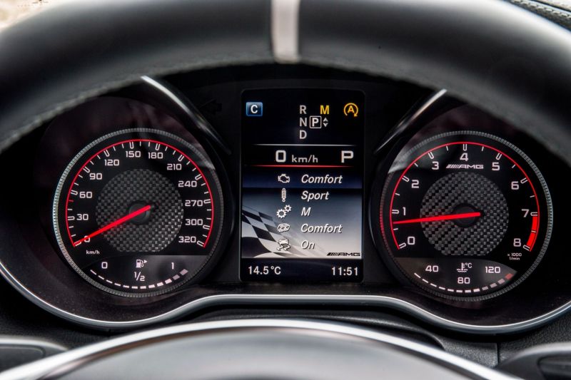 Как настроить Мерс c 63 AMG для максимальной производительности