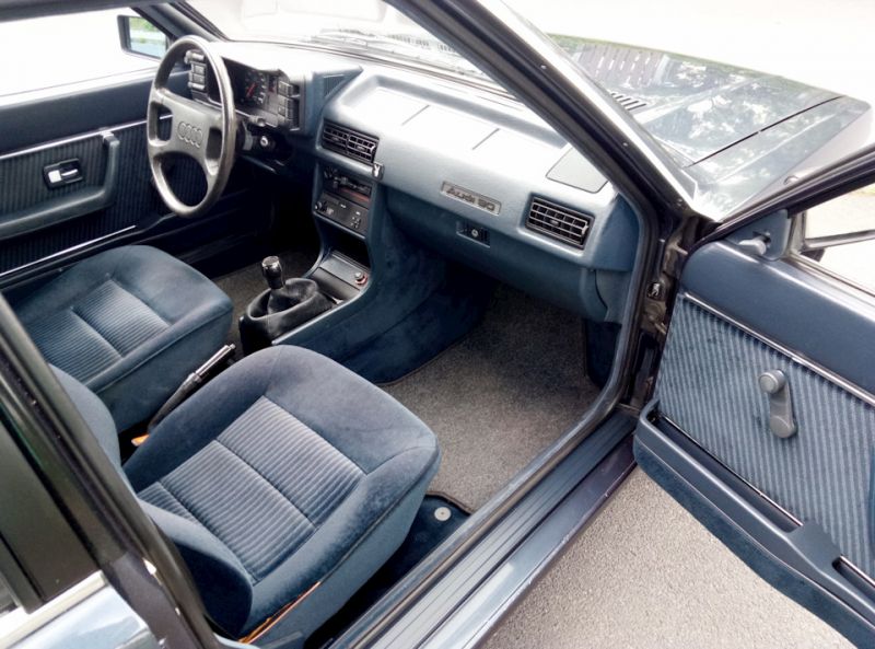 Как отремонтировать легендарную Audi 90, чтобы она стала как новая