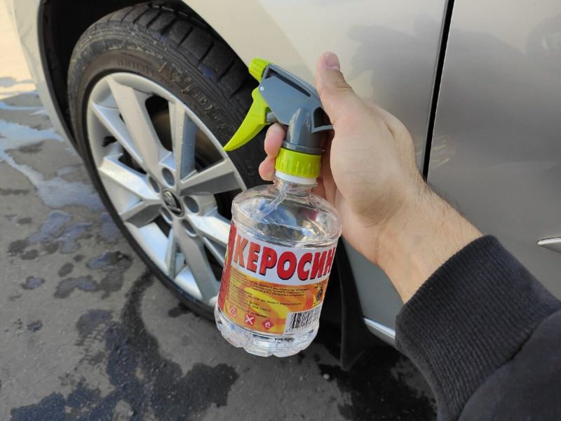 Как оттереть краску с автомобиля деликатным способом и не повредить ЛКП