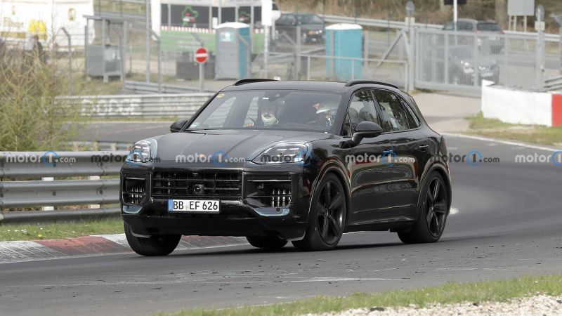 Как Porsche Cayenne 2023 покоряет сердца автолюбителей: впечатляющий комфорт