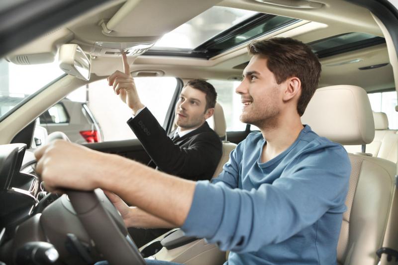Как проходит тест драйв автомобиля в автосалоне: 15 советов для тех, кто хочет испытать машину в деле