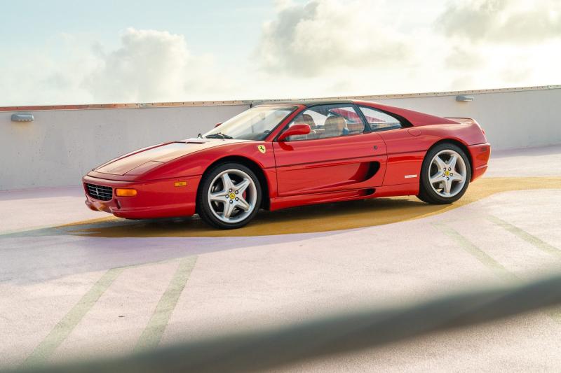 Как прокачать Ferrari F355 в 2023: необычные инструменты для улучшения характеристик легендарной "трехпятерки"