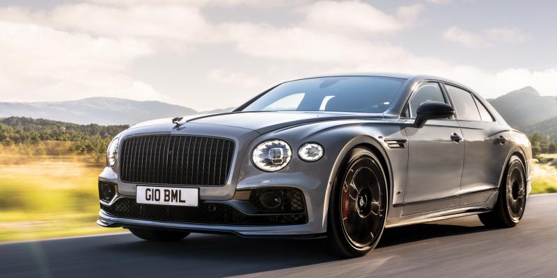 Как прокатиться на впечатляющем Бентли Continental Supersports с мощным V12 битурбо в 2023 году: доступен ли он в России