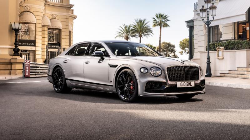 Как прокатиться на впечатляющем Бентли Continental Supersports с мощным V12 битурбо в 2023 году: доступен ли он в России