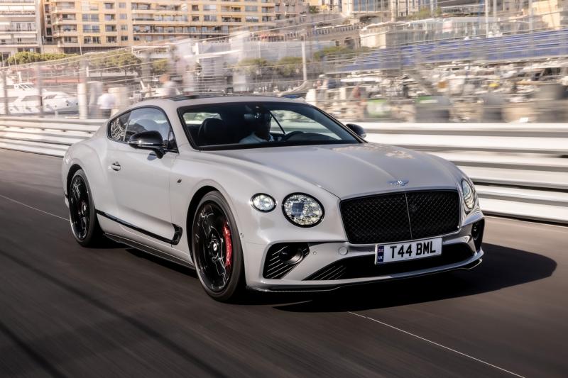 Как прокатиться на впечатляющем Бентли Continental Supersports с мощным V12 битурбо в 2023 году: доступен ли он в России