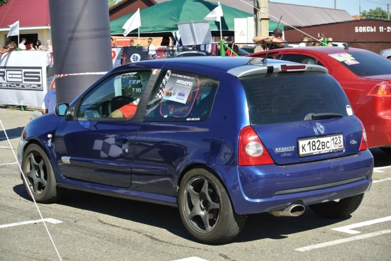 Как Renault Clio 2000 г. может удивить непредвзятого автолюбителя