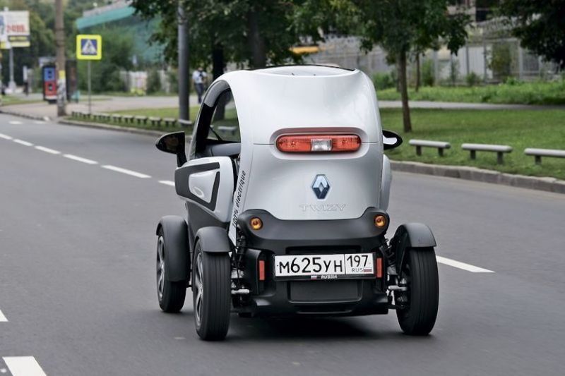 Как Renault Twizy стал символом устойчивого городского транспорта: достоинства и недостатки мини-электрокара