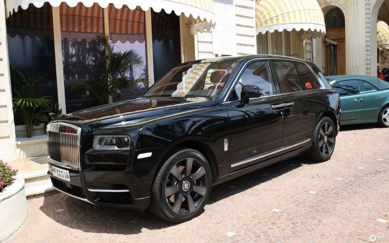 Как Rolls-Royce Cullinan воплощает роскошь и инновации: узнайте основные факты