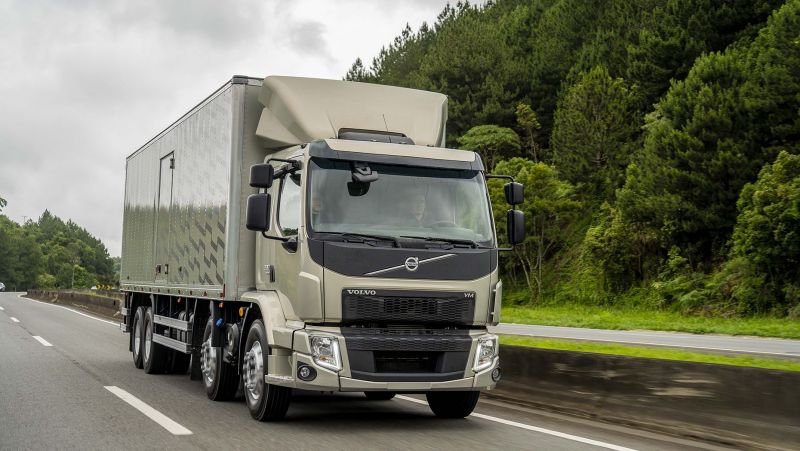 Как Scania планирует обновить модельный ряд грузовиков в 2023 году