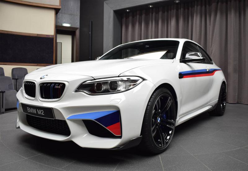 Как сделать БМВ 3 более спортивным автомобилем. Стильный M пакет