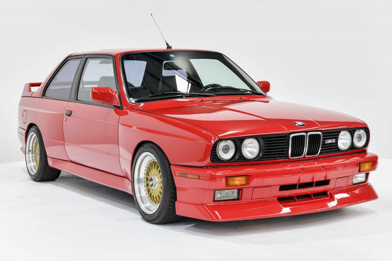 Как сделать эксклюзивный ремонт BMW E30, который всех впечатлит