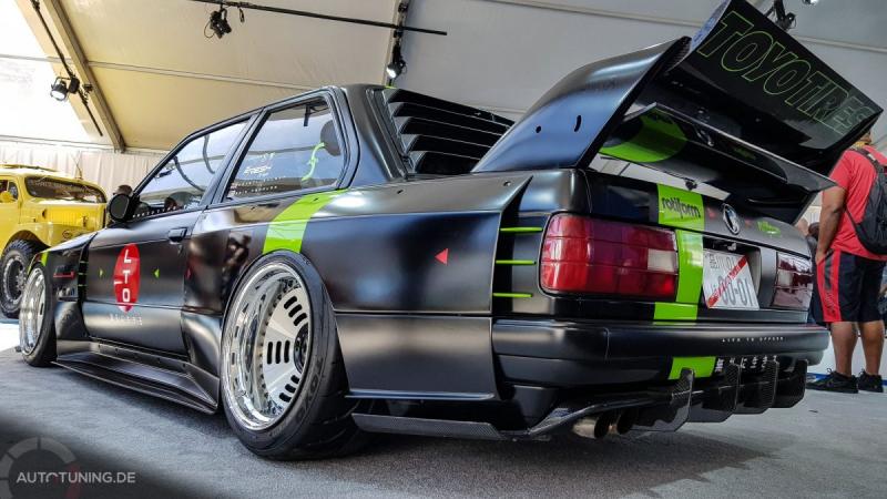 Как сделать эксклюзивный ремонт BMW E30, который всех впечатлит