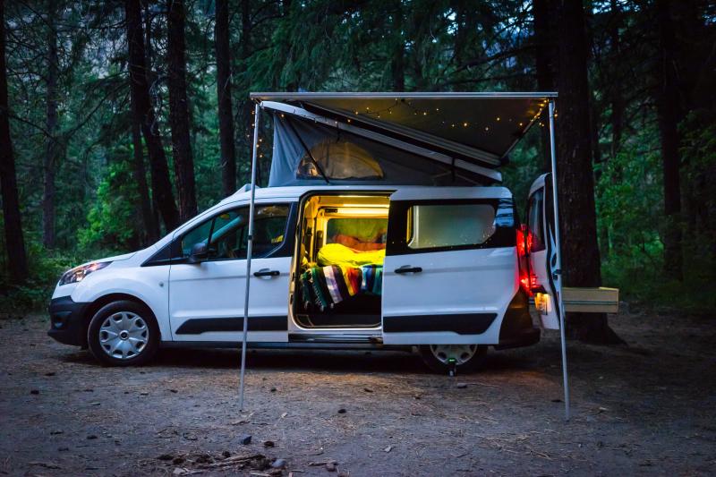Как сделать Ford Tourneo Custom идеальной машиной для путешествий: увлекательное погружение в мир автомобиля