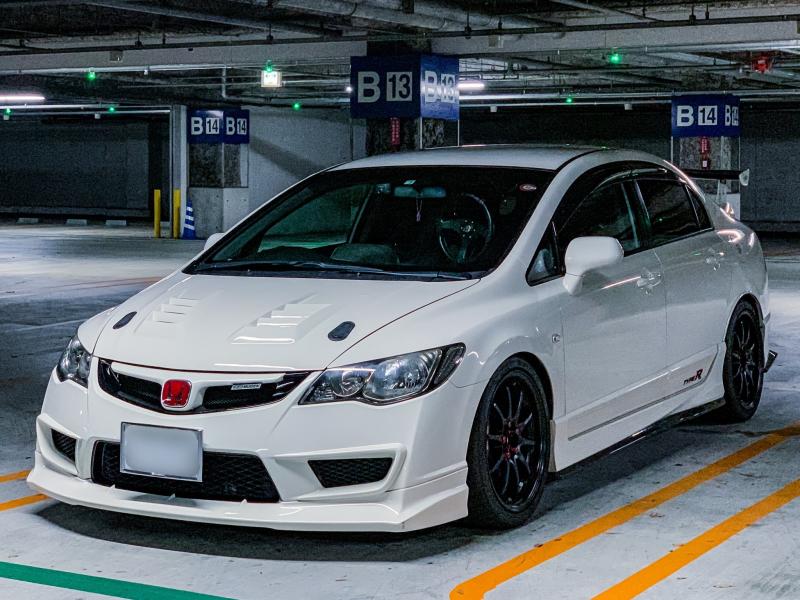 Как сделать идеальный тюнинг Honda Civic 4D Type R года: 15 шагов к успеху