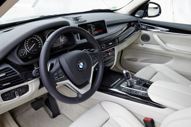 Как сделать интерьер BMW современным и стильным