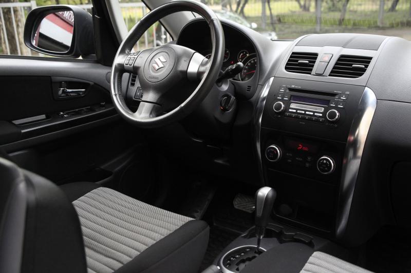Как сделать интерьер Suzuki SX4 насыщенным и функциональным. Погружаемся в детали