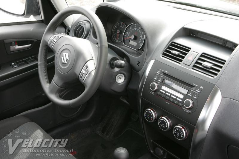 Как сделать интерьер Suzuki SX4 насыщенным и функциональным. Погружаемся в детали
