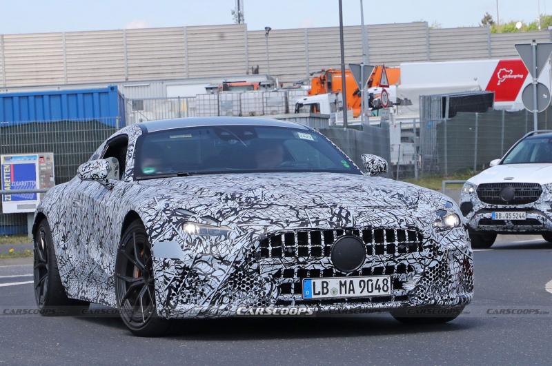Как сделать правильный выбор: Mercedes AMG GT или черная серия для экстремального вождения в 2023 году