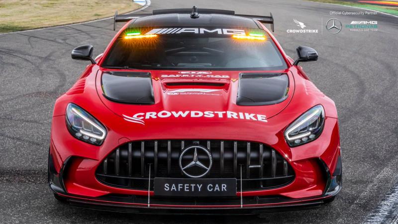 Как сделать правильный выбор: Mercedes AMG GT или черная серия для экстремального вождения в 2023 году