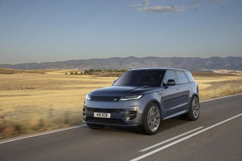 Как сделать тест-драйв Range Rover SVR Sport 2023 года по-настоящему захватывающим