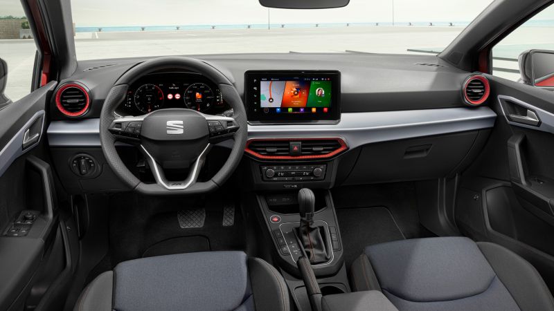 Как Seat Ibiza 2023 года удивит и разочарует