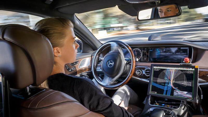 Как сегодня улучшить ваше настроение в салоне Renault 18 - удивительные пункты