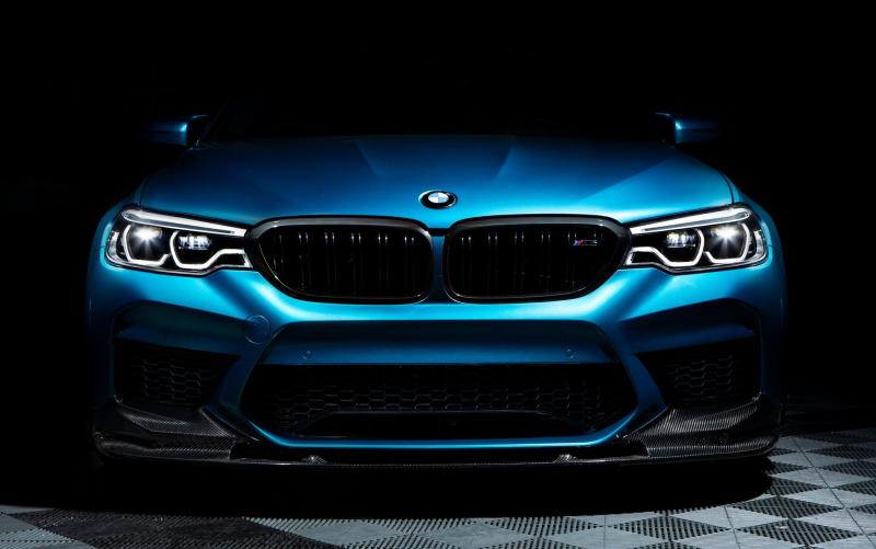 Как скачать обои на рабочий стол с BMW M5 F90: погрузитесь в мир скорости