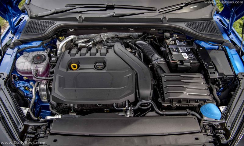 Как Skoda Octavia RS 2023 удивит своими возможностями. Мощность под капотом