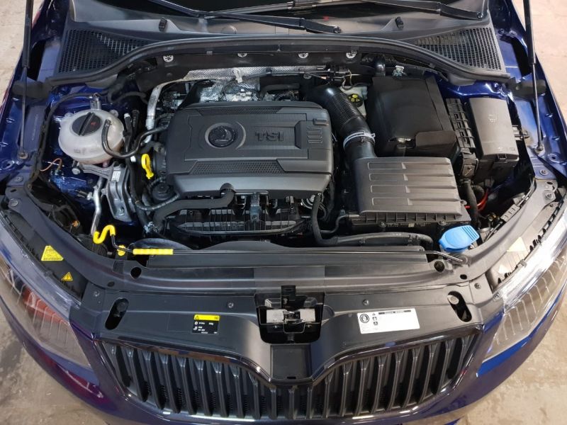 Как Skoda Octavia RS 2023 удивит своими возможностями. Мощность под капотом
