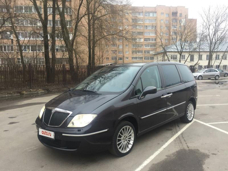 Как сменить крушки във фаровете минивэна Lancia Phedra за 15 простых шагов