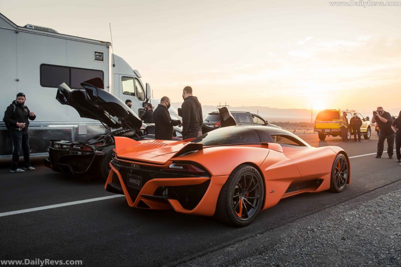 Как SSC Tuatara побила рекорд скорости автомобиля в 2023 году: ее секрет