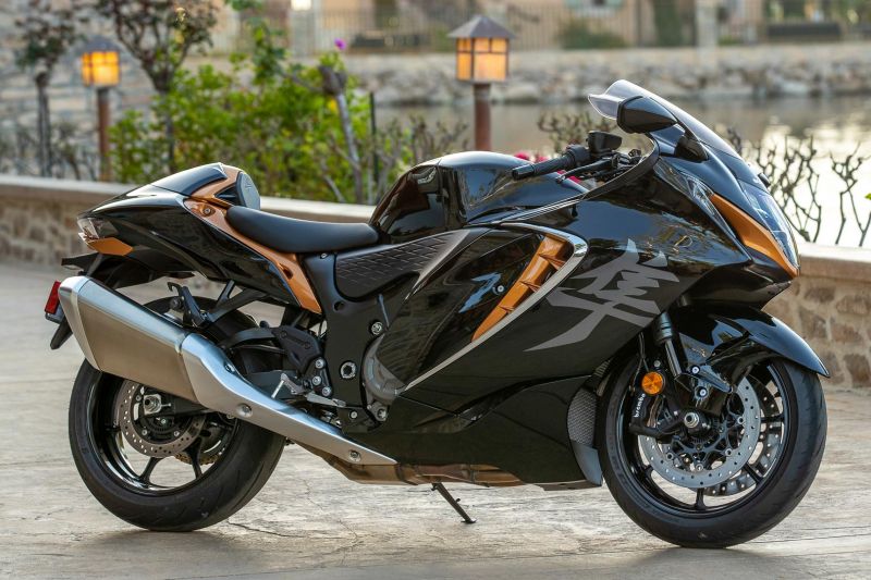 Как Suzuki Hayabusa захватывает дух скоростью и мощью