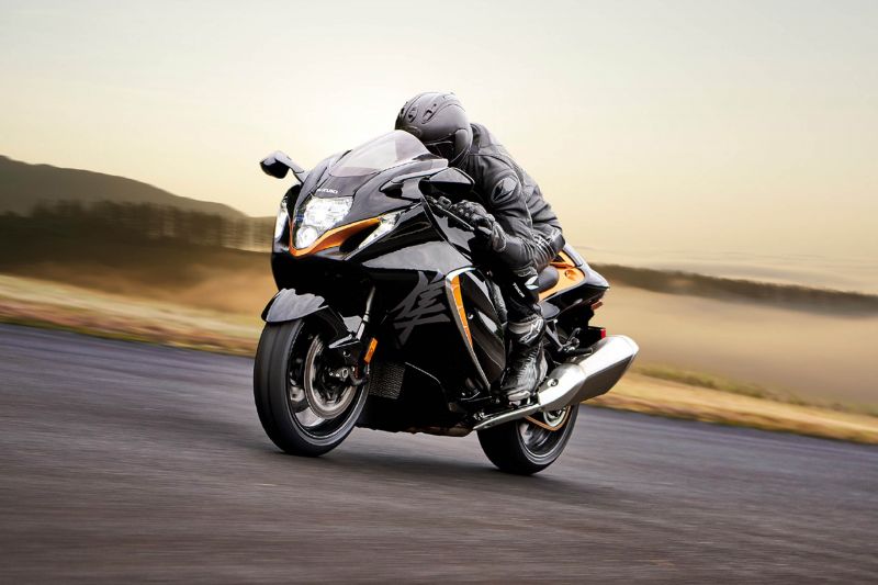 Как Suzuki Hayabusa захватывает дух скоростью и мощью